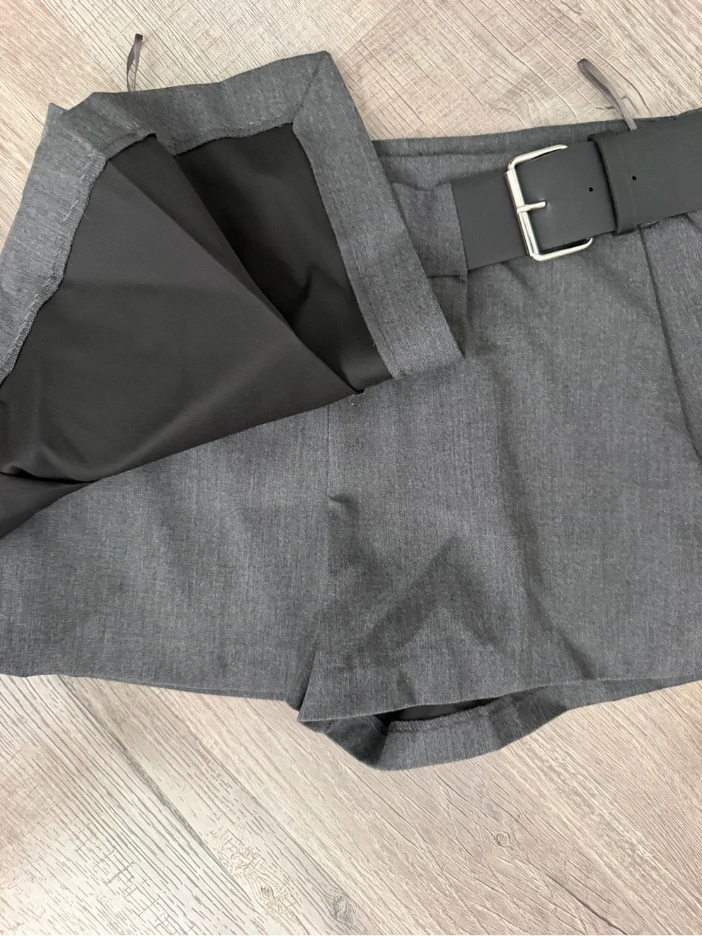 Zara Gray Pleated Mini Skort with Black Belt